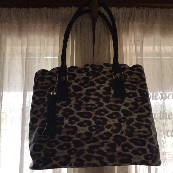 Handbag - Picture 1 of 3